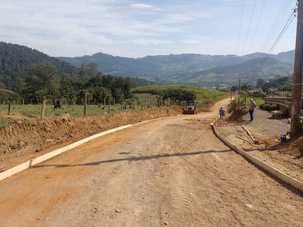 Pavimento da estrada geral do Caruru será feito concreto Portal